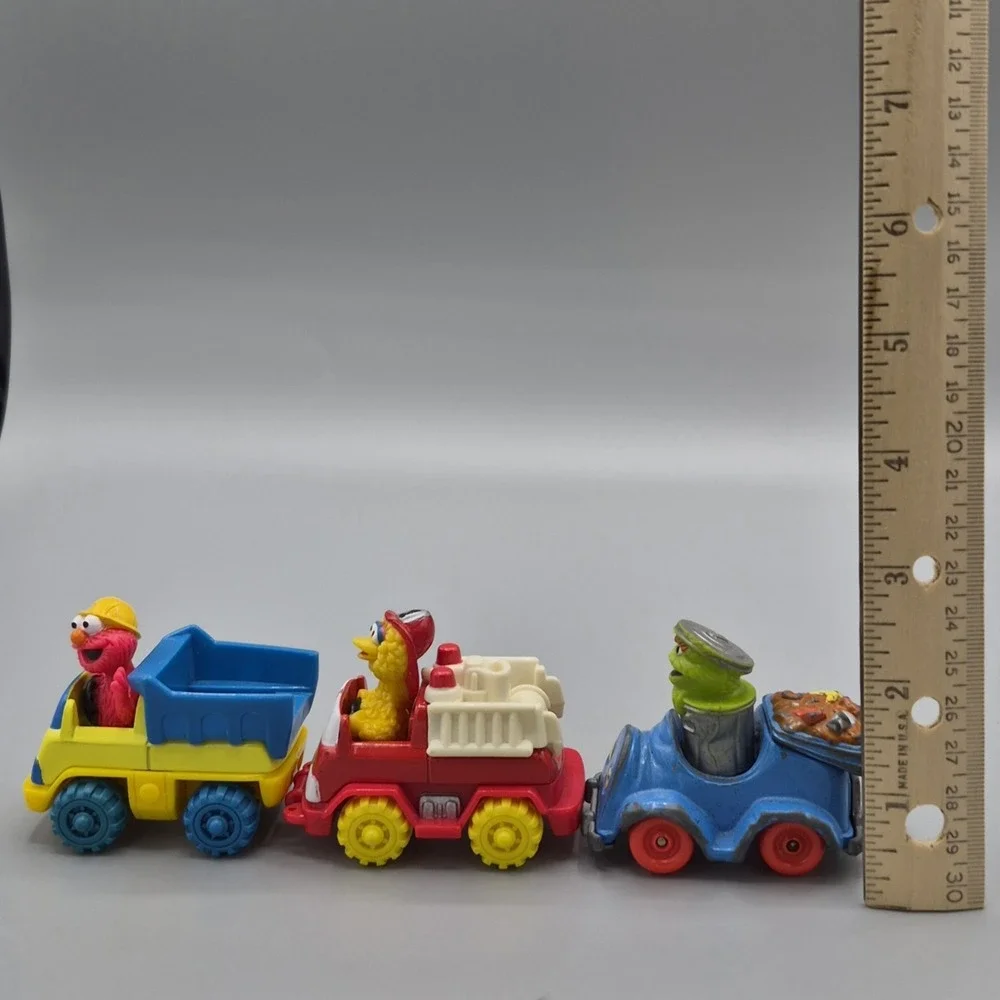 Vintage Sesame Street Toy Car Firetruck  Lot Of 3 Oscar the Grouch Big Bird Elmo